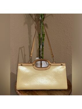 LOUIS VUITTON VERNIS ROXBURY DRIVE